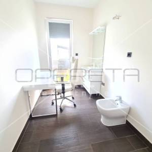 Prodaja, Kuća, Blato, Jurja Njavre, Dvojni objekt, 323m2