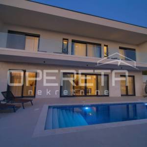 Prodaja, Kuća, Krk, Linardići , Samostojeća, 255m2