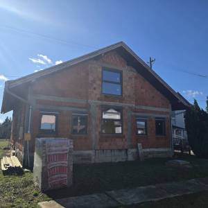 Prodaja kuće 117m2- mirna i ugodna lokacija!