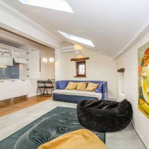 Prodaja predivne, moderno opremljene i renovirane istarske kamene kuće, Bale!