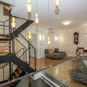 Prodaja predivne, moderno opremljene i renovirane istarske kamene kuće, Bale!