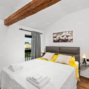 Prodaja prelijepe kamene kuće s bazenom, Baderna, Poreč!