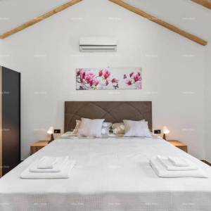 Prodaja prelijepe kamene kuće s bazenom, Baderna, Poreč!