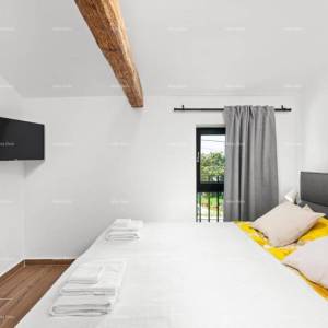 Prodaja prelijepe kamene kuće s bazenom, Baderna, Poreč!