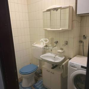 Prodaja Prostran dvosoban Stan u Puli blizu Opće bolnice