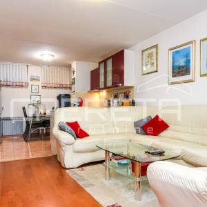 Prodaja, Stan, Gajnice, Argentinska, 4s, 93m2