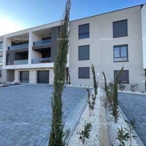 Prodaja! Stan u novogradnji s 3 spavaće sobe i dva parkirna mjesta, Pula, Valdebek! Z21-S4