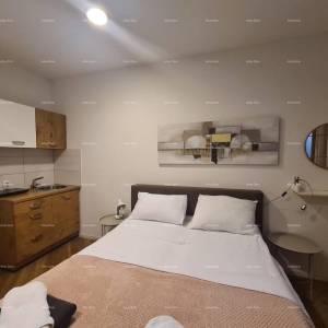 PRODAJA STANA S DVA APARTMANA – PULA