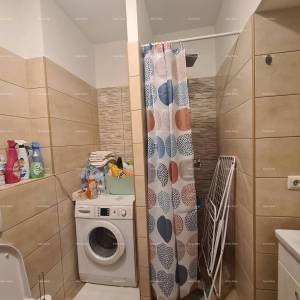 PRODAJA STANA S DVA APARTMANA – PULA