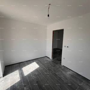 Prodaja stana s parkirnim mjestom i spremištem, odlična lokacija, Ližnjan!