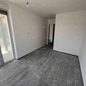 Prodaja stana s parkirnim mjestom i spremištem, odlična lokacija, Ližnjan!