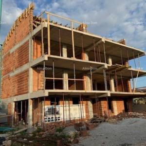 Prodaja stana u modernoj novogradnji s dva parking mjesta, Tar!