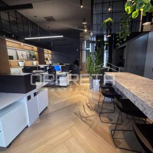 Prodaja, Ulični lokal, Trstenik, Poljička cesta , 114m2