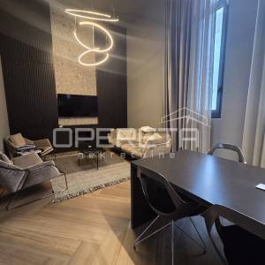 Prodaja, Ulični lokal, Trstenik, Poljička cesta , 114m2