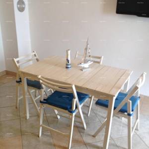 Prodaja velike, lijepe kuće sa 5 apartmana i prekrasnim pogledom na more i Krk, Novi Vinodolski!