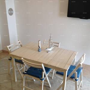 Prodaja velike, lijepe kuće sa 5 apartmana i prekrasnim pogledom na more i Krk, Novi Vinodolski!