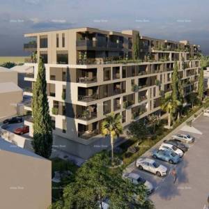 Prodaja - Višestambena zgrada s liftom, stan s parkirnim mjestom i spremištem, Pula!