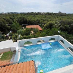 Prodaja višestambenog objekta  s 9 zasebnih apartmana. Poreč!