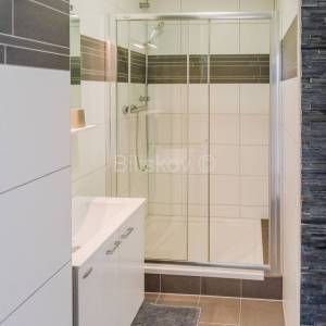 Prodaja,Crikvenica,luksuzna kuća, 4 apartmana,bazen,parking,vrt,garaža