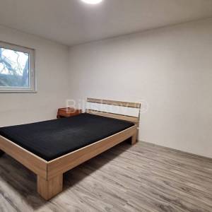 Prodaja,Galgovo,kuća u izgradnji 75m2, sastoji se od tri stana,vrt