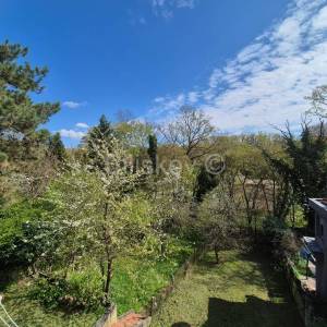 Prodaja,Maksimir,kuća u nizu na 5etaža površine 220m2,dvorište,parking