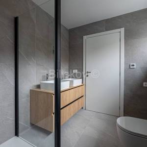 Prodaja,Mlinovi,dvojna kuća površine 152 m2,terasa,vrt,garaža,parking