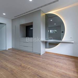 Prodaja,Mlinovi,dvojna kuća površine 152 m2,terasa,vrt,garaža,parking