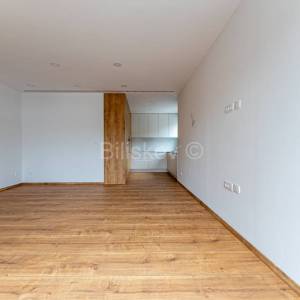 Prodaja,Mlinovi,dvojna kuća površine 152 m2,terasa,vrt,garaža,parking