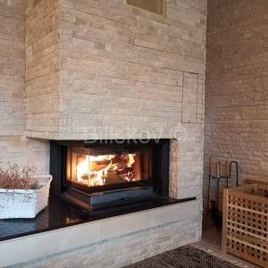 Prodaja,Rakov Potok, montažna kuća površine 179 m2,bazen,parking 