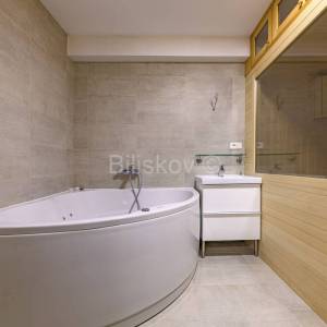 Prodaja,Remete,dvoetažni šesterosobni stan148,50m2 s dva parkirališta