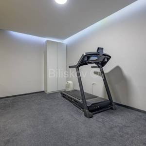 Prodaja,Remete,dvoetažni šesterosobni stan148,50m2 s dva parkirališta