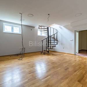 Prodaja,Remete,dvoetažni šesterosobni stan148,50m2 s dva parkirališta