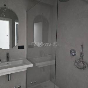 Prodaja,trosoban stan u luksuznom resortu,Kaštela