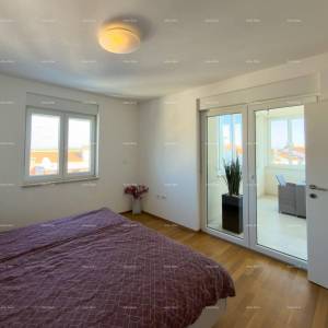 Prodaje se atraktivna kuća u Premanturi s pogledom na more