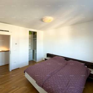 Prodaje se atraktivna kuća u Premanturi s pogledom na more