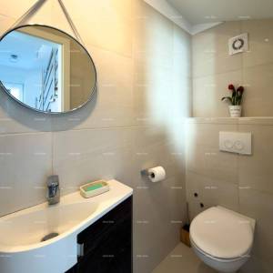 Prodaje se atraktivna kuća u Premanturi s pogledom na more