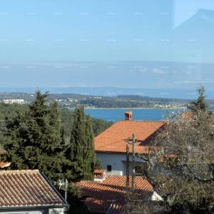 Prodaje se atraktivna kuća u Premanturi s pogledom na more