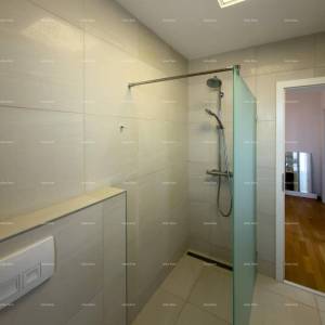 Prodaje se atraktivna kuća u Premanturi s pogledom na more