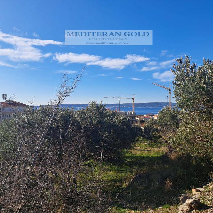 Prodaje se atraktivno građevinsko zemljište