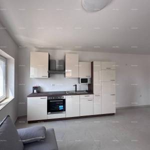 Prodaje se fantastična kuća sa tri stana u Medulinu!