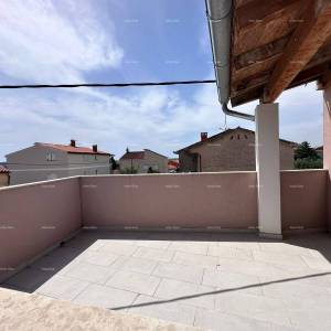 Prodaje se fantastična kuća sa tri stana u Medulinu!