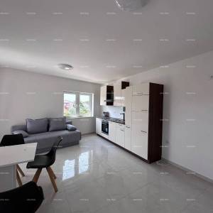 Prodaje se fantastična kuća sa tri stana u Medulinu!