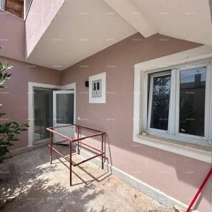 Prodaje se fantastična kuća sa tri stana u Medulinu!