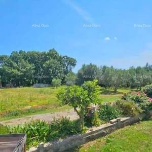 Prodaje se građevinsko zemljište s pogledom na more, Peruški