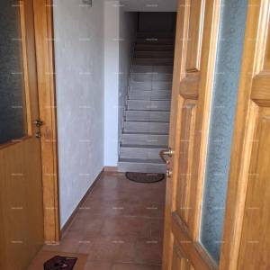 Prodaje se kamena kuća u nizu, nanovo obnovljena, Buje!