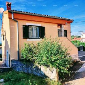 Prodaje se kuća, 170 m2, Karojba