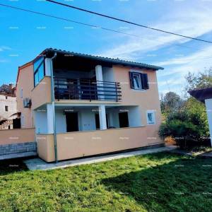 Prodaje se kuća, 170 m2, Karojba