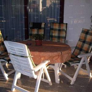 Prodaje se  kuća sa tri stana, Umag