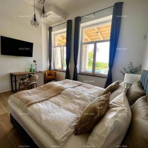 Prodaje se  lijepa i moderna kuća, Poreč