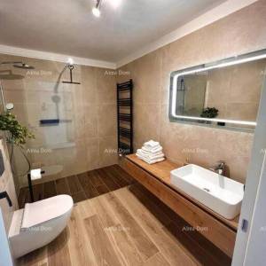 Prodaje se  lijepa i moderna kuća, Poreč